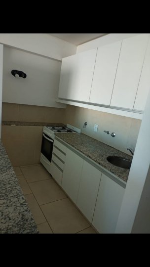 AV.  FRANCIA  1262  - MONOAMBIENTE -