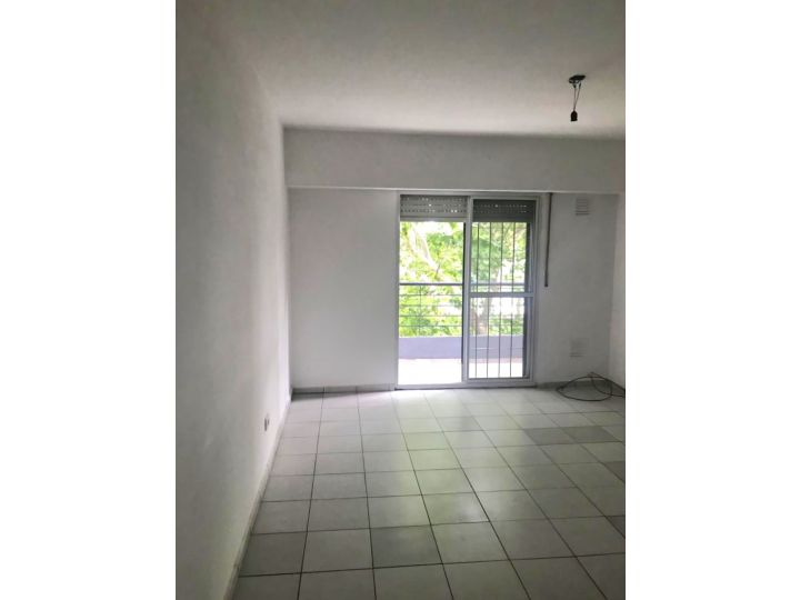 1 DORMITORIO CON BALCÓN - PARANA 1180